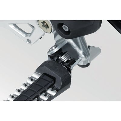 Adaptrar fotpinne Kuryakyn satinsvart BMW Driver Position: 19-20 R m.fl.
