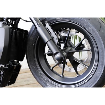 Kåpa hjulaxel fram Cult-Werk blanksvart RH1250S Sportster S 21-26