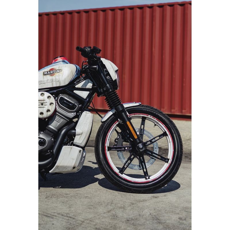 Framskärm Cult-Werk Old School RH975 Nightster RH975 22-26 mattsvart