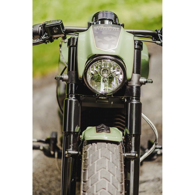 Framskärm Cult-Werk Old School blanksvart Indian Scout 15-24