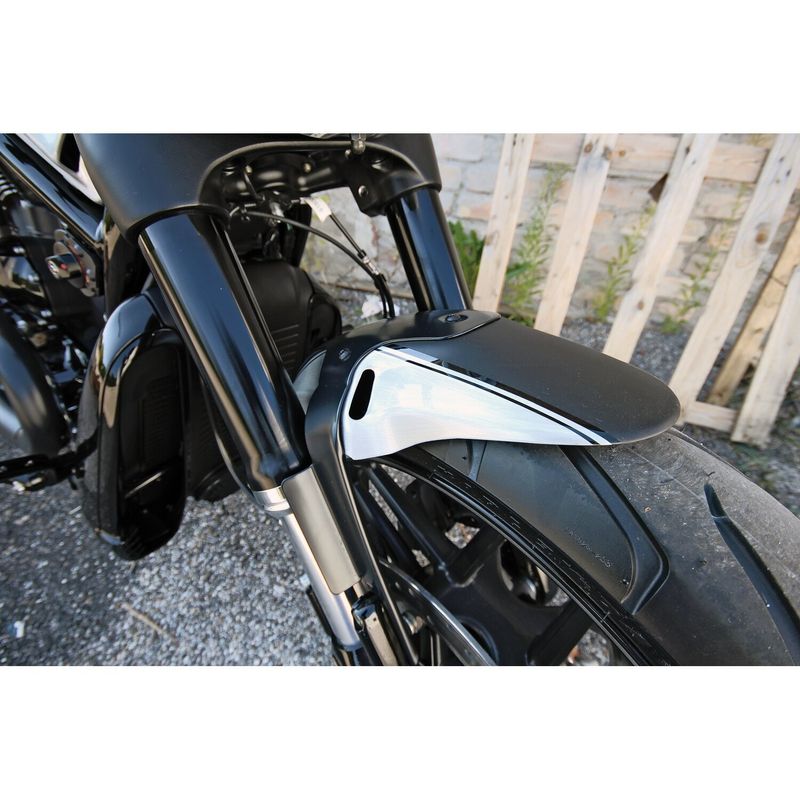 Framskärm Cult-Werk Special svart VRSCR Street Rod 02-11