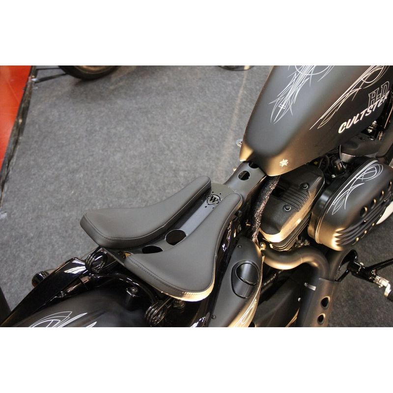Solosadel Cult-Werk Old School XL Sportster 04-22