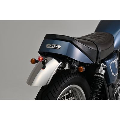 Baklykta Daytona D-Tail LED svart universal