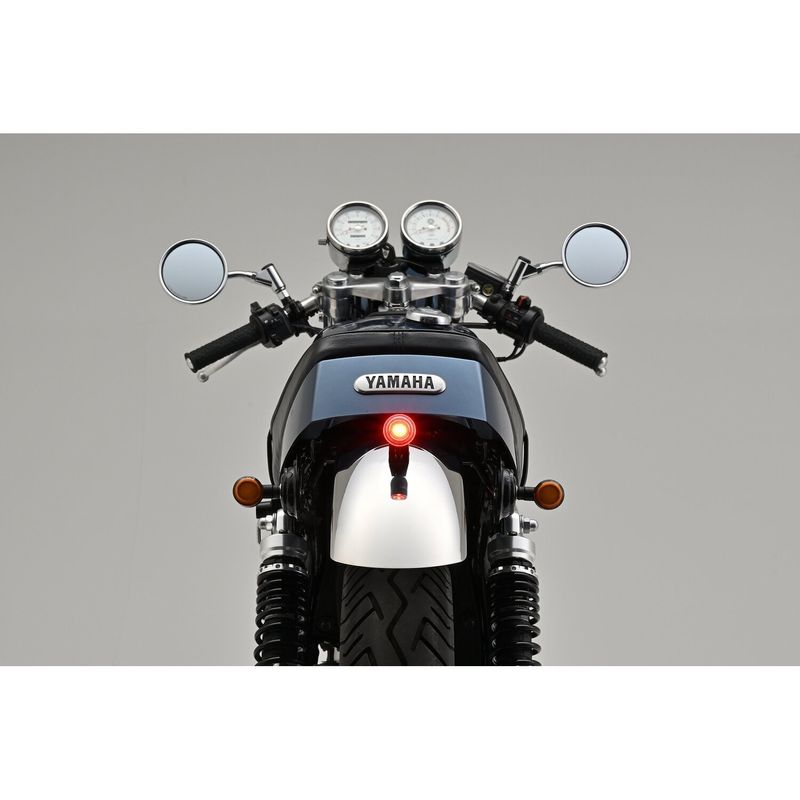 Baklykta Daytona D-Tail LED svart universal