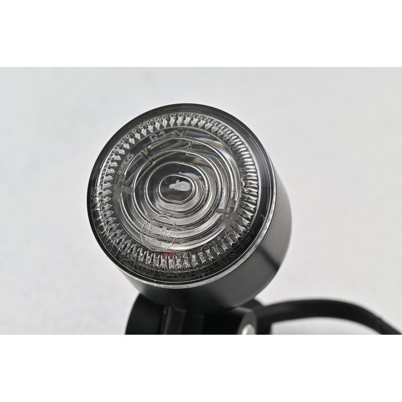 Baklykta Daytona D-Tail LED svart universal