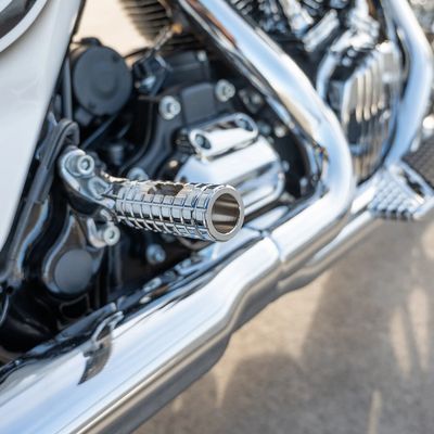 Fotpinnar Arlen Ness Speedliner Softail passenger 18-26 (2-pack) krom