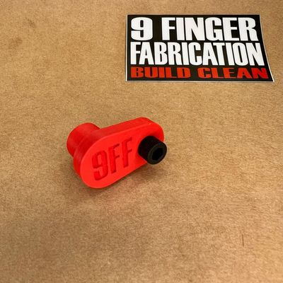 Plugg vevaxelgivarhål 9 Finger Fabrication LLC Softail 01-17