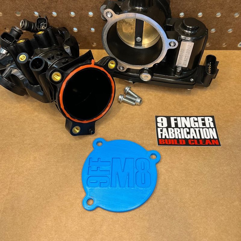 Täcklock insug gasspjällhus 9 Finger Fabrication LLC M8 Softail 18-24