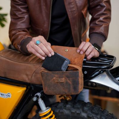 Väska Trip Machine Sidekick Moto Pouch mocka