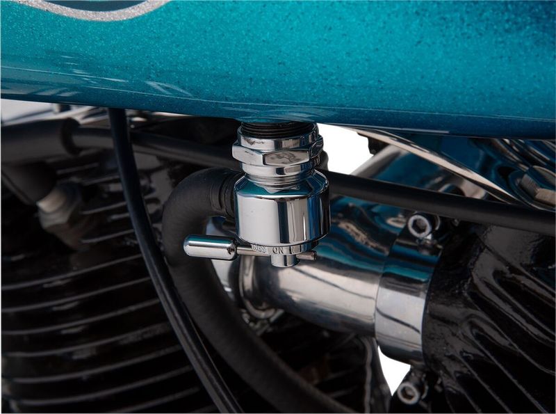 Bensinkran Pingel Power-Flo rund slät vänster Big Twin, XL Sportster 75-06