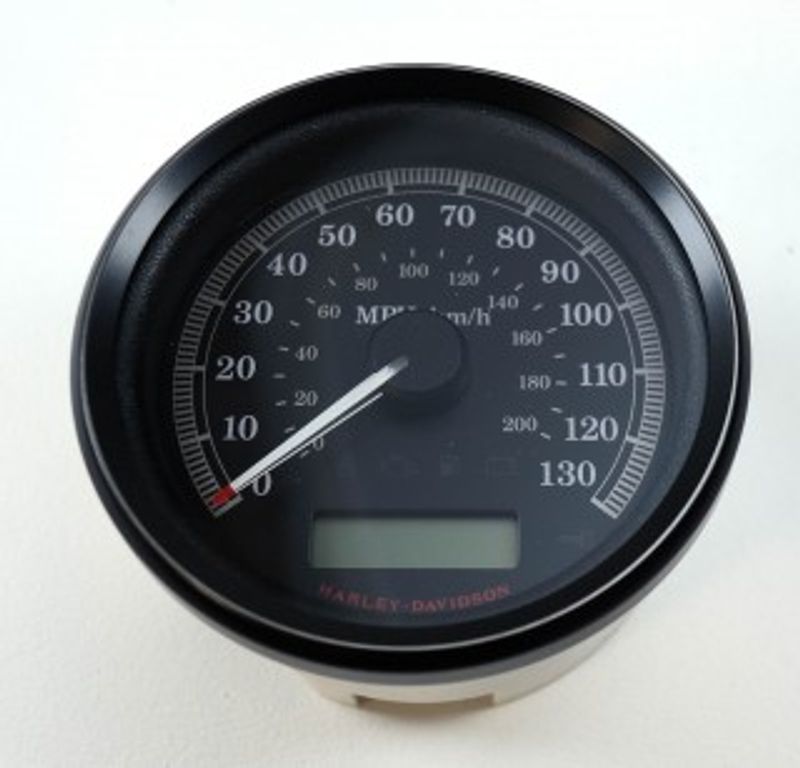 Harley Davidson Speedo, 4/Dual/Calib, Blk/Slvr OEM: 75112-08