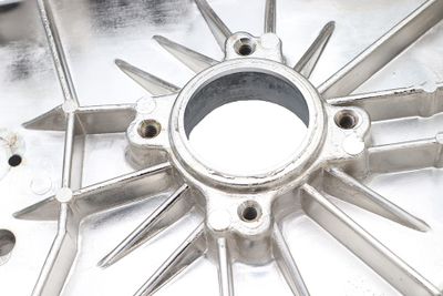 Primärkåpa inre V-Twin krom FXR