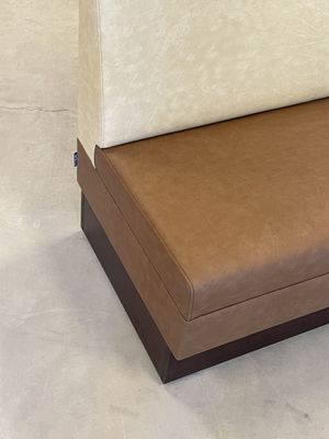 Bilbao soffa på sockel (140 cm)