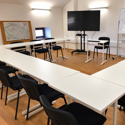 Iso Svart – Stapelbar konferensstol