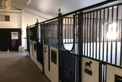 Ranch Stallfärg - Allt som behövs för att måla stall