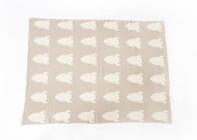 Knitted organic blanket beige