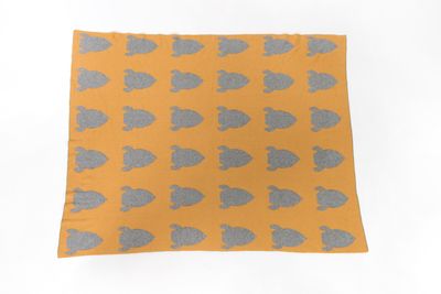 Knitted organic blanket mustard/gray