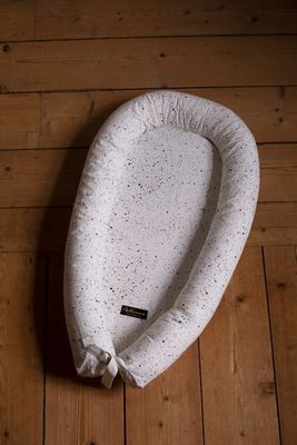 Organic baby nest, stars