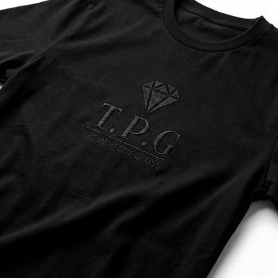 Svart T-shirt | ton-i-ton brodyr