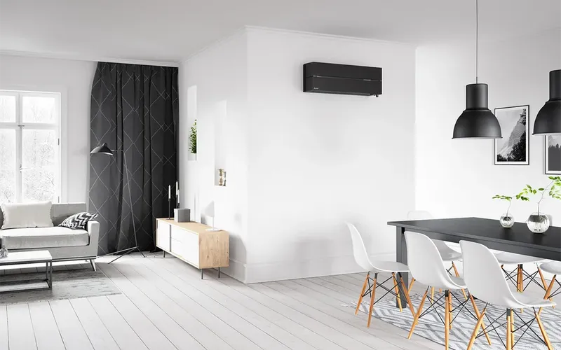 Mitsubishi HERO Onyx Black