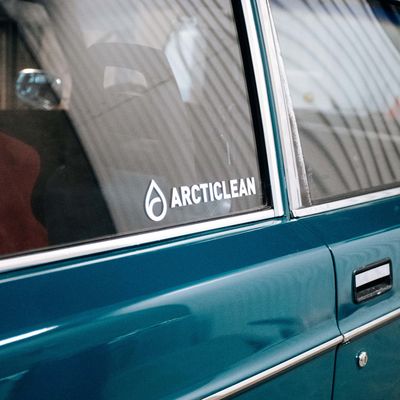 Arcticlean - Sticker utskuren vit/svart, 25 cm