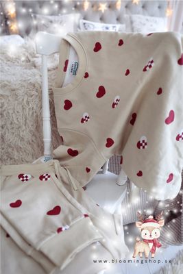 Sweat set med hjärtan unisex