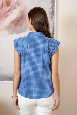 Rutig ärmlös blus