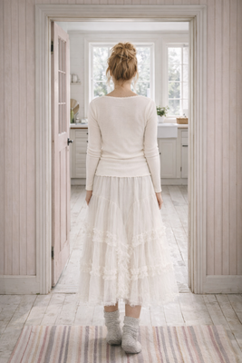 Vit romantisk tyllkjol