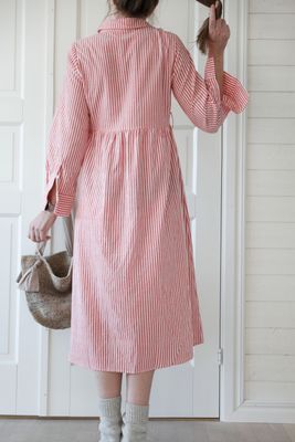 Randig skjortklänning röd vit