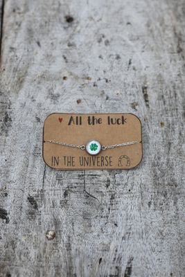 Armband med fyrklöver – lyckosmycke i silverfärgat stål