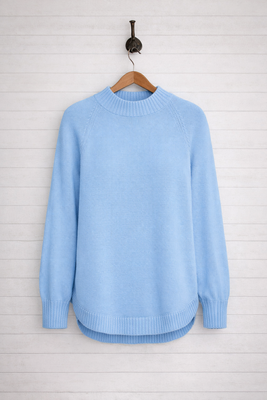 Sommarhimmel finstickad tröja i ljusblå bomullsmix