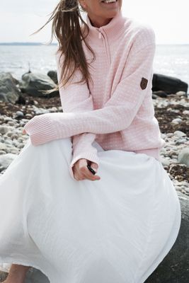 Fiskartröja rosa i nordisk lusekoftestil