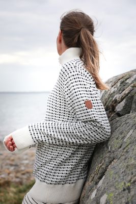 Fiskartröja offwhite i nordisk lusekoftestil