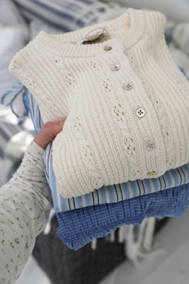 Ecru kabelstickad bomullskofta