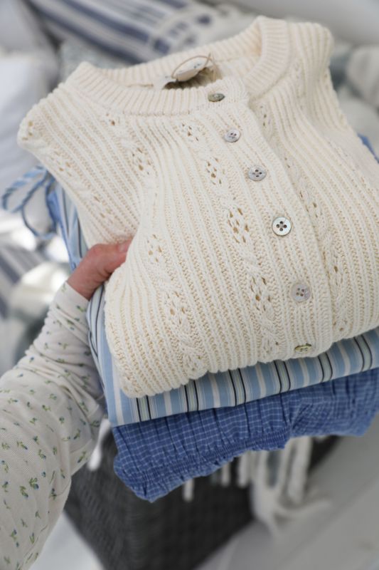 Ecru kabelstickad bomullskofta