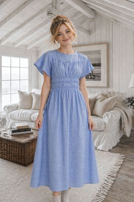 Ljusblå rutig klänning med smock