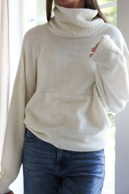 Stickad storpolo offwhite