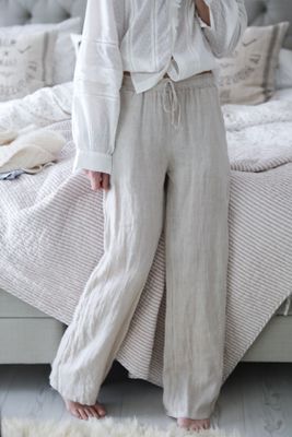 Beige linnebyxor med resår