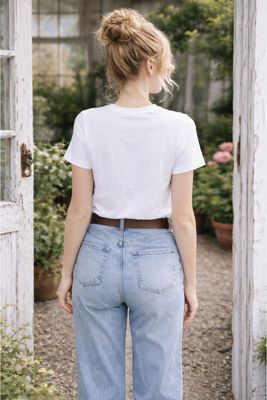 Vit t-shirt med broderade kor