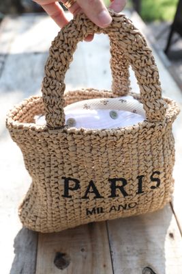 Söt liten stråväska