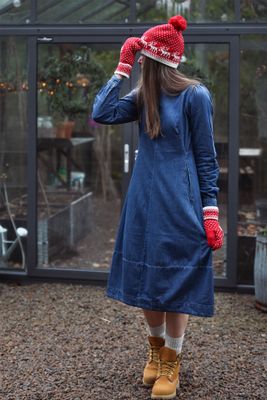 Söt jeansklänning i lantlig stil blå