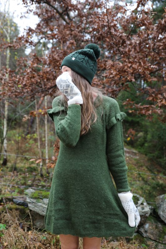 Mössa med pompong grön