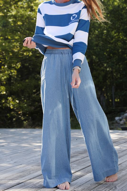 Wide-leg pants in light blue cotton chambray