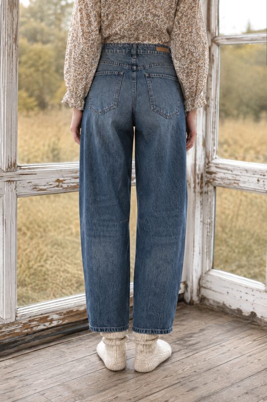 barreljeans på verandan bak