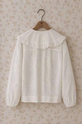 Romantisk bomullsblus med broderie anglaise