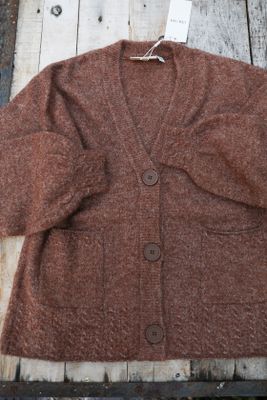 Romantisk brun kofta i ullblandning