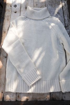 Gestrickter Polopullover aus weicher Lammwolle