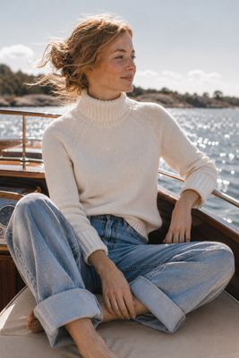 Knitted polo shirt in soft lambswool