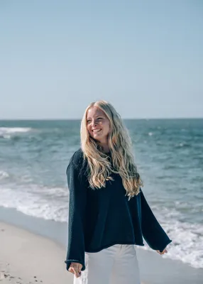 Marinblå stickad bomullströja