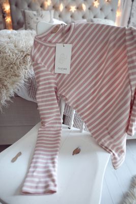 Randig ribbad topp puderrosa offwhite